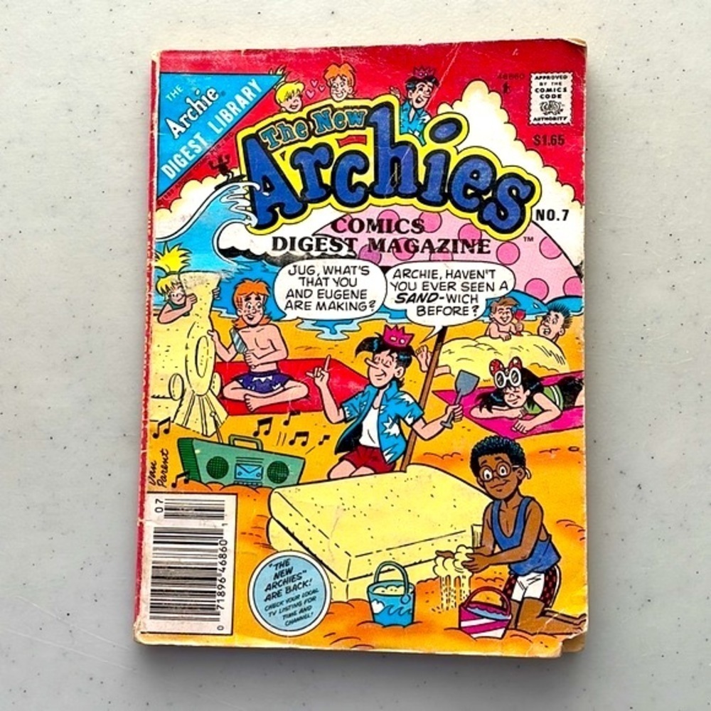 Assorted Archie Digest Comics x5 - Picture 6 of 13
